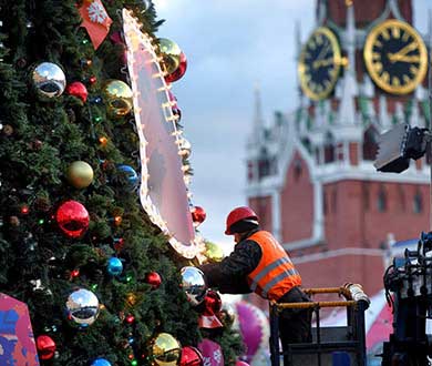 Монтаж больших ёлок в Вологде